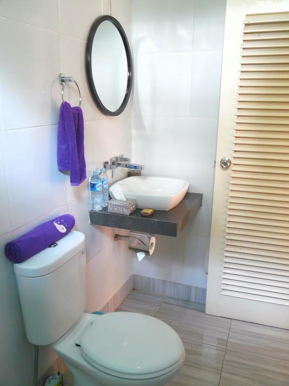 Lazy Monkey Hotel Senggigi Buitenkant foto
