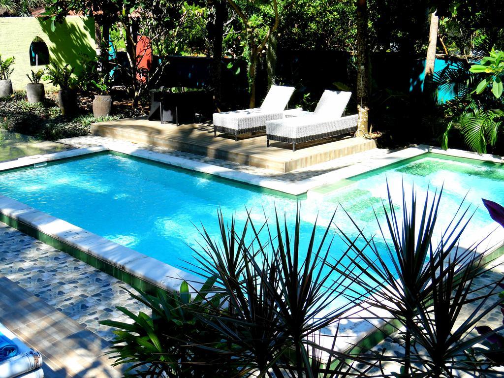 Lazy Monkey Hotel Senggigi Buitenkant foto