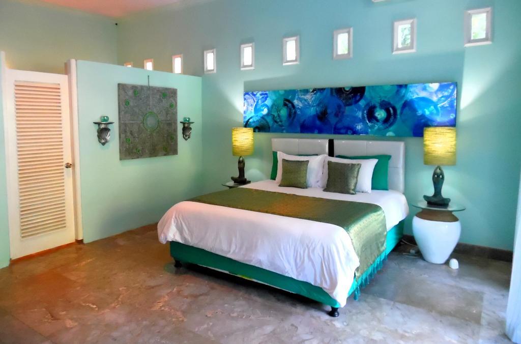 Lazy Monkey Hotel Senggigi Buitenkant foto