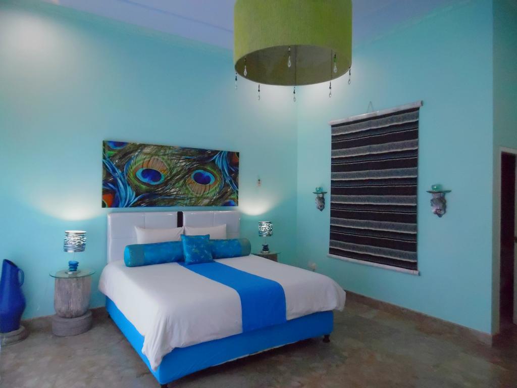 Lazy Monkey Hotel Senggigi Buitenkant foto